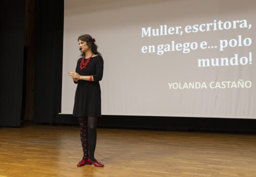 Yolanda Castaño reivindica en San Sadurniño a creación feminina e a figura de Villalta